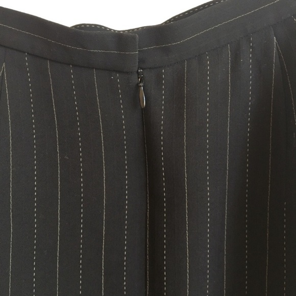 Jones New York A Line Pinstripe Skirt Black Sz 6 - Picture 4 of 8